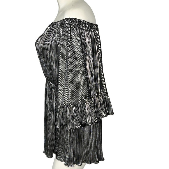 SAN JOY Silver Black Metallic Off The Shoulder Pleated Romper Size S - Picture 6 of 16